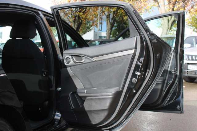 Honda Civic 1.0 VTEC Turbo 126 SR 5dr 